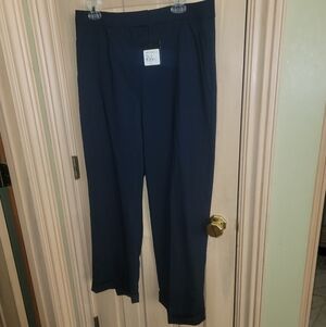 St. John Stretch Tropical Wool Cropped Pant With Bottom Cuff Misses sz 12 NWT